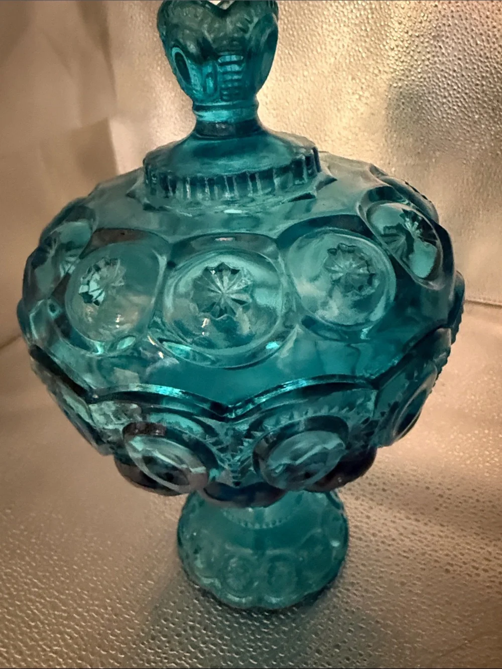 Vintage moon &star pattern circular depression and embossed stemmed pedestal - Picture 6 of 16